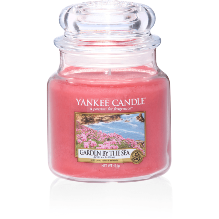 Yankee Candle Garden by the Sea Medium Jar-1